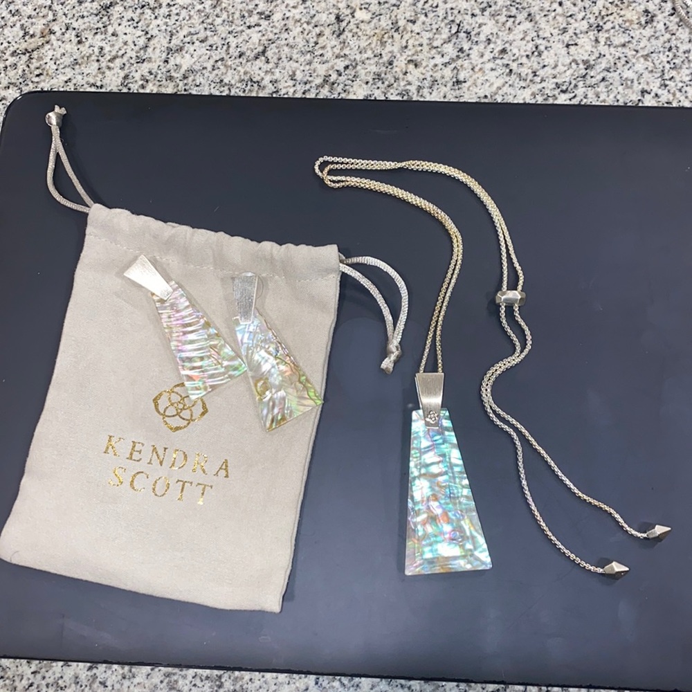 Kendra Scott set